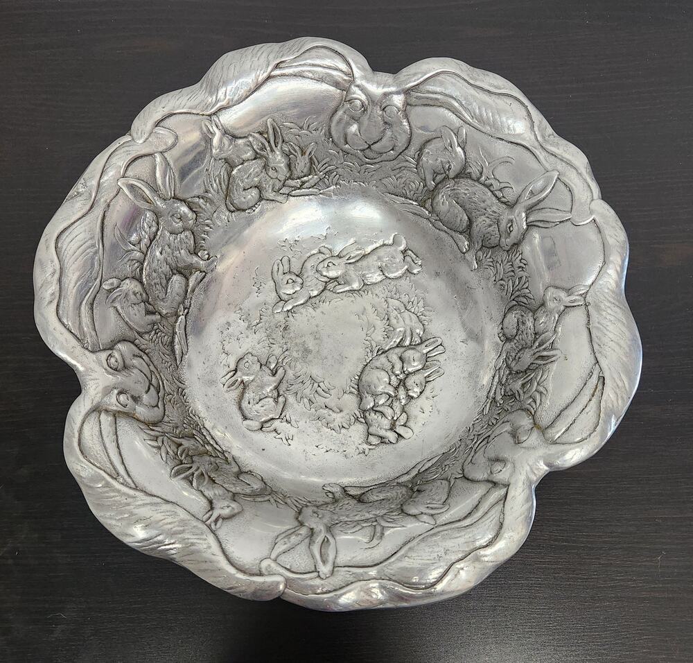 Vintage ARTHUR COURT Bunnies Design Serving Bowl